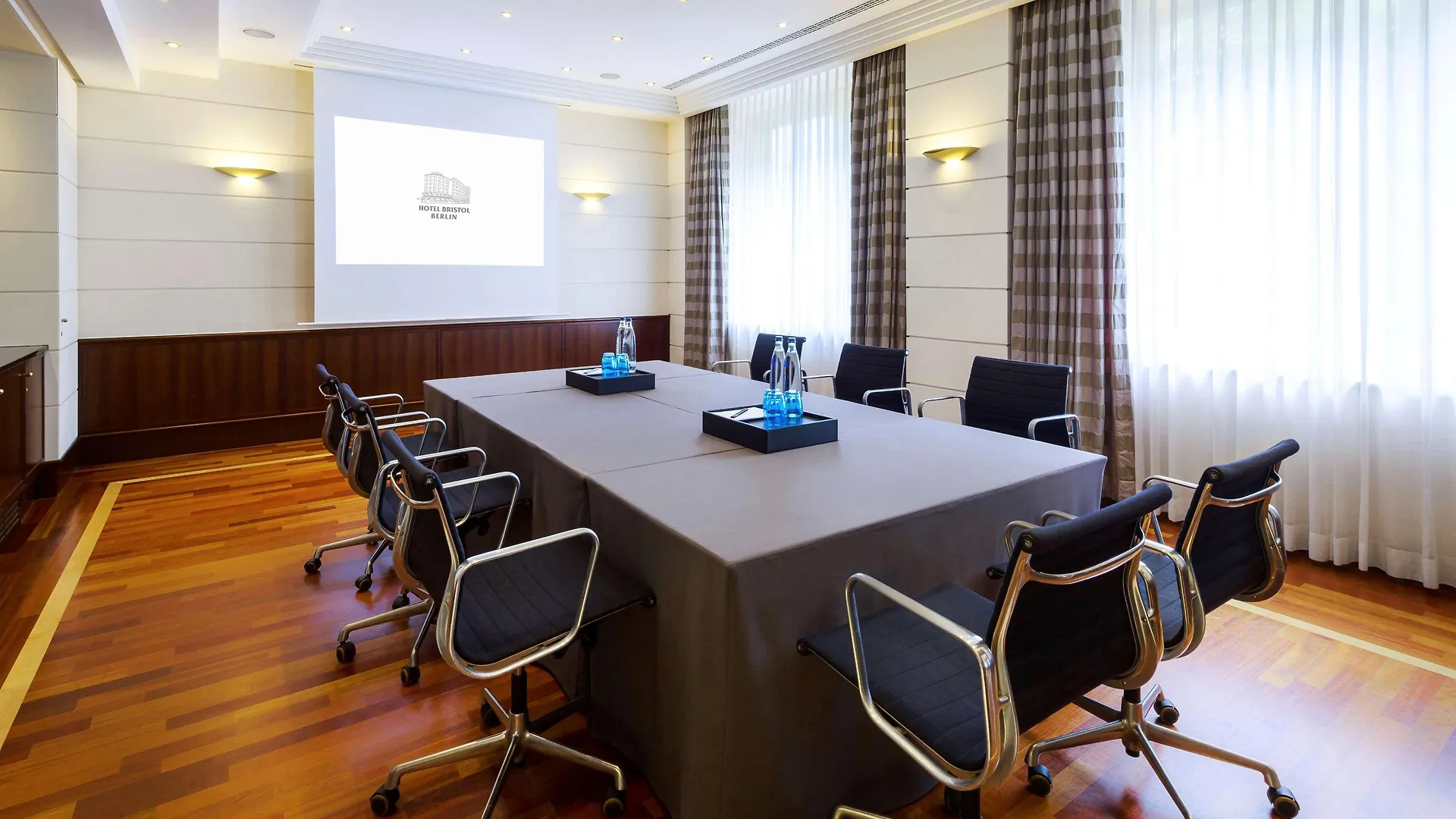 *****  Hotel Bristol Berlin Almanya