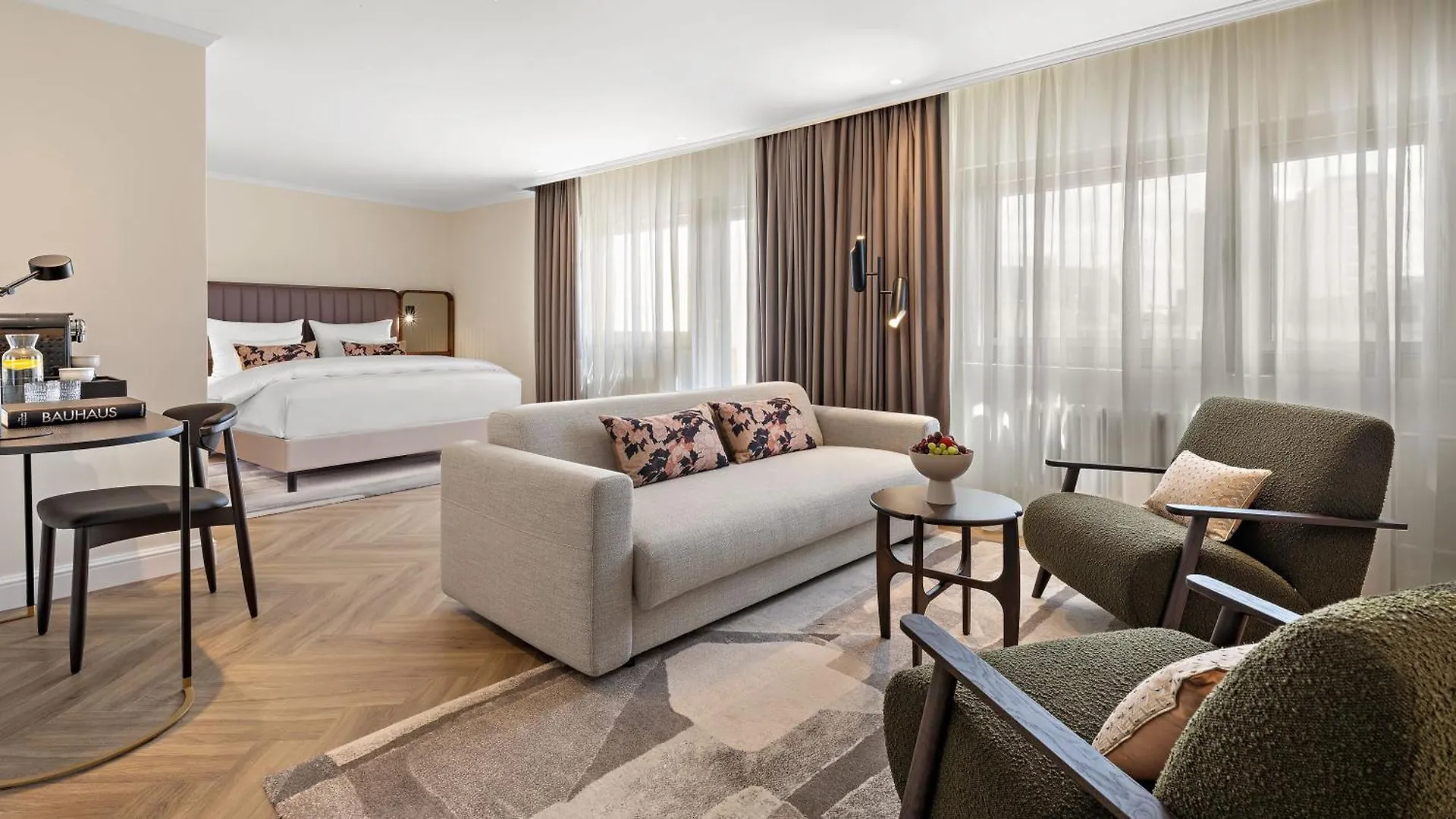 Hotel Bristol Berlin 5*,
