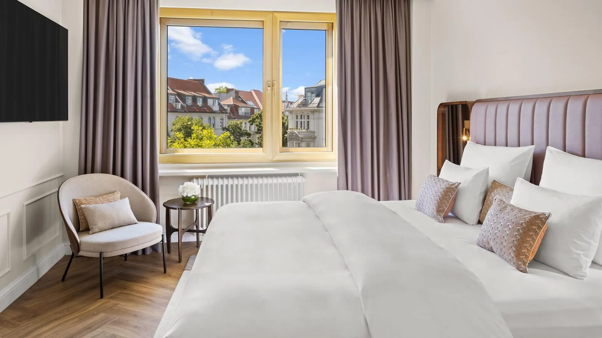 Hotel Bristol Berlin 5*,