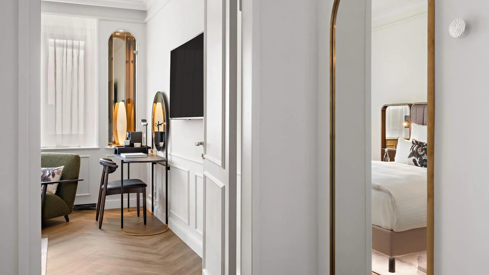 Hotel Bristol Berlin 5*,  Almanya