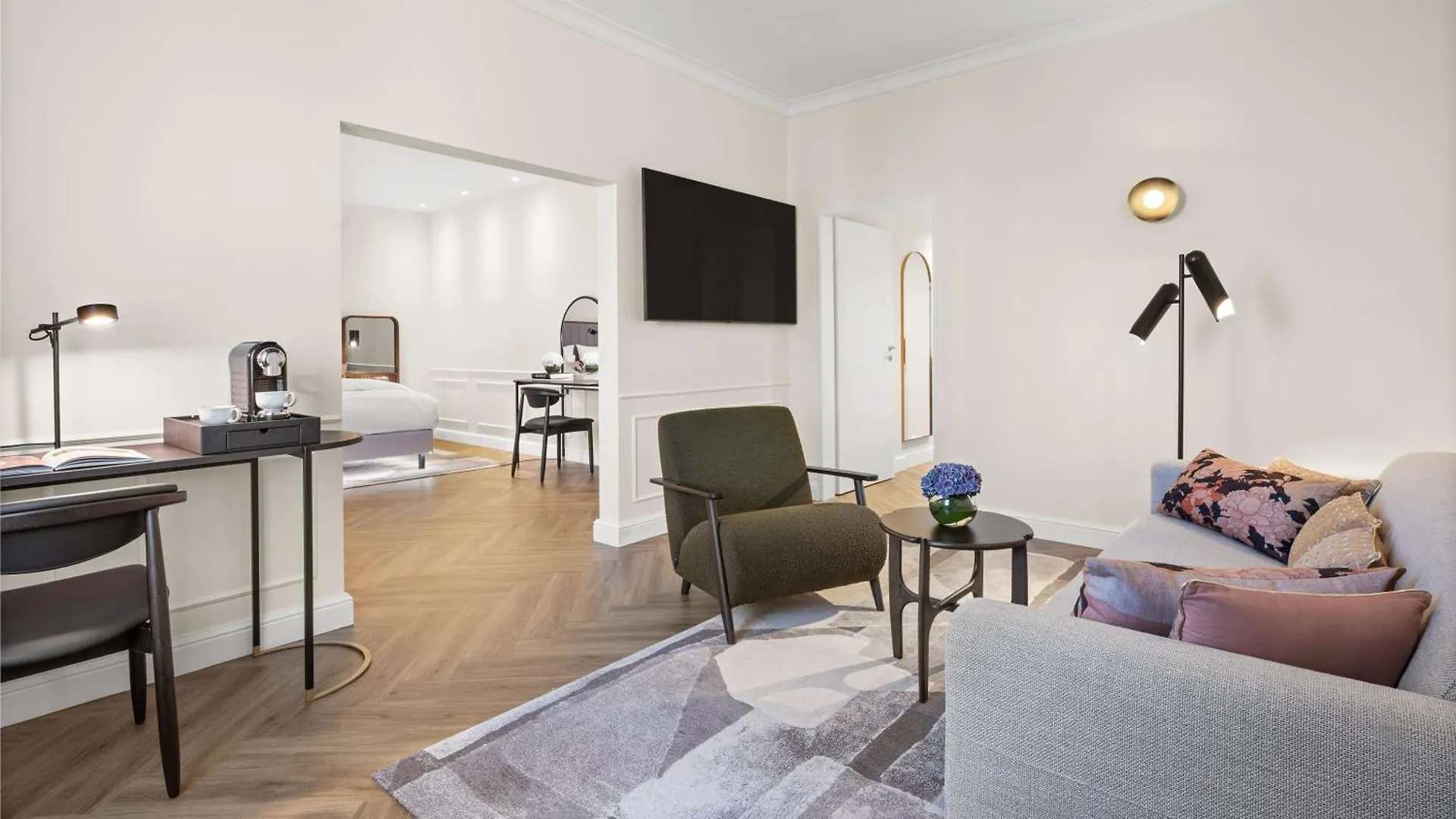 Hotel Bristol Berlin 5*,