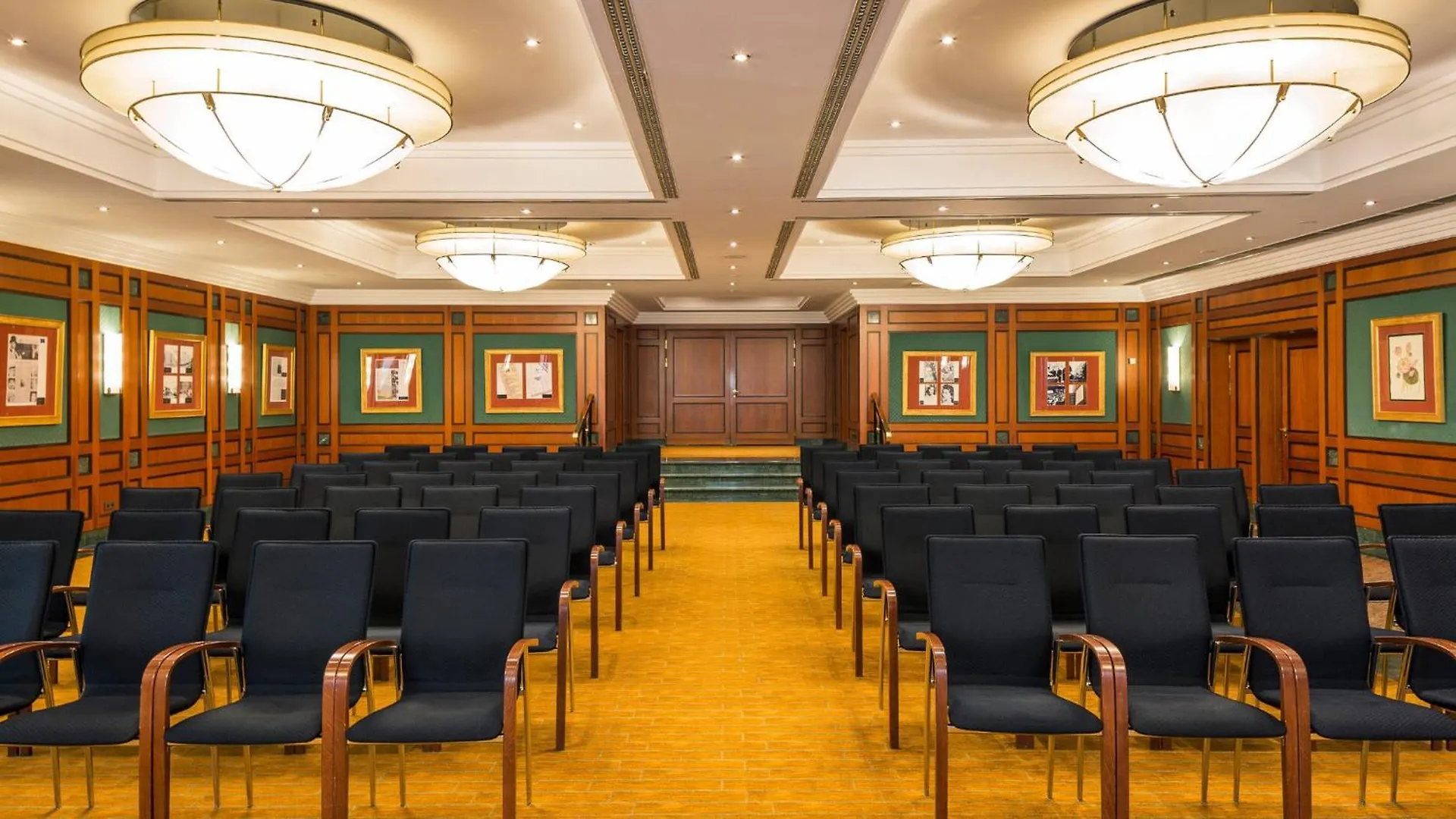 *****  Hotel Bristol Berlín Alemania